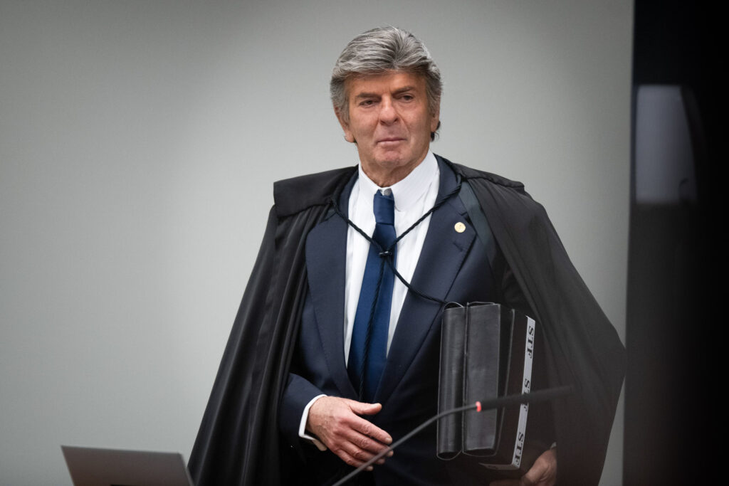 “acampamentos-com-propositos-sociais”-nao-sao-crime,-diz-fux-no-stf