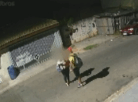 video:-mulher-e-esfaqueada-por-ex-marido-em-ponto-de-onibus-de-sp