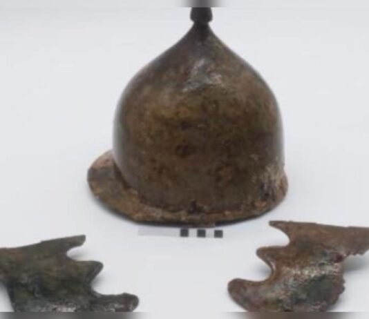 capacete-romano-simbolo-do-fim-de-guerra-e-encontrado-na-sicilia