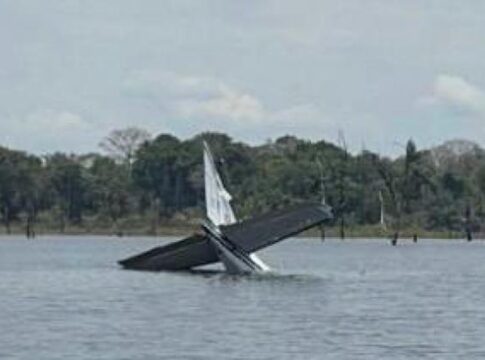 fab-intercepta-aviao-vindo-da-venezuela-com-380-kg-de-maconha