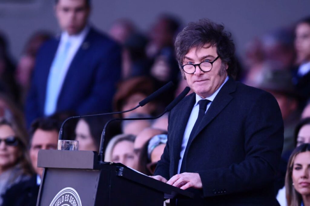 javier-milei-veta-lei-de-financiamento-a-universidades-argentinas