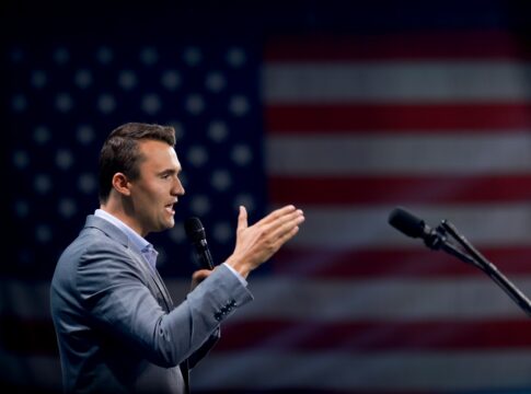 fbi-libera-suspeitos-de-matar-aliado-de-trump-apos-interrogatorio