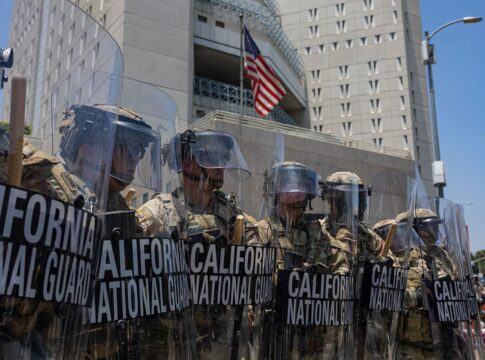 policia-dos-eua-vai-prender-com-base-em-sotaque,-idioma-ou-aparencia