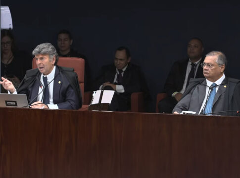 fux-mata-no-peito-a-culpa-dos-golpistas-e-vira-heroi-da-extrema-direita