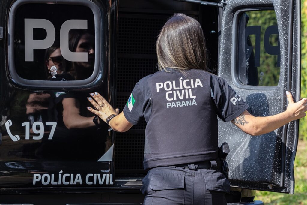 suruba-no-onibus:-policia-vai-rastrear-todos-que-compartilharam-video
