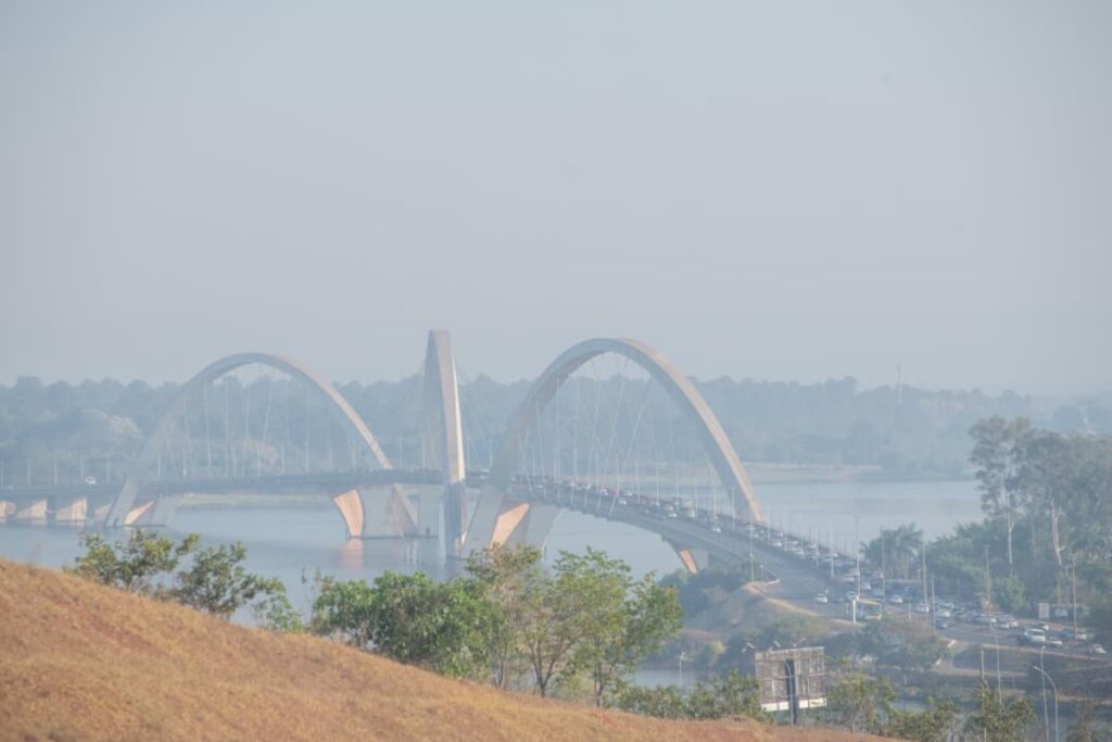 neblina-toma-conta-do-ceu-de-brasilia-nesta-quinta-feira;-veja-imagens