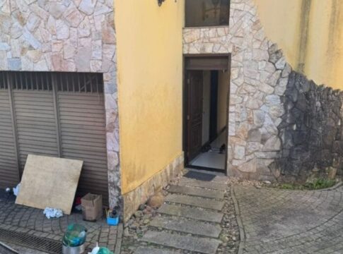 chacina-em-sc:-homem-mata-esposa-e-enteados;-sogra-fica-ferida