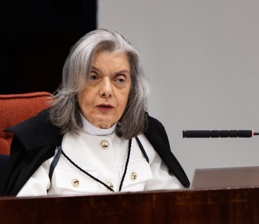grupo-liderado-por-bolsonaro-atacou-as-instituicoes,-diz-carmen-lucia
