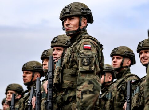 polonia-envia-40-mil-soldados-para-a-fronteira-com-belarus