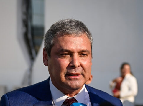 lider-do-pt-celebra-condenacao-de-bolsonaro-pelo-stf:-“emocionado”