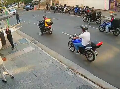 veja-momento-em-que-ladrao-de-rolex-e-rendido-logo-apos-roubar-vitima