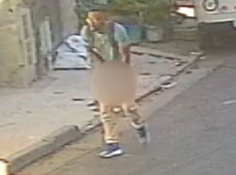 video:-homem-se-masturba-enquanto-segue-mulher-e-depois-rouba-clinica
