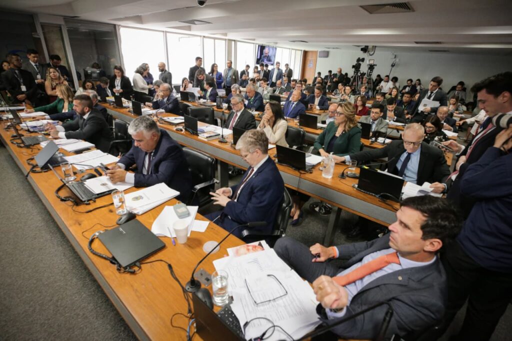parlamentares-da-cpmi-comemoram-prisao-de-“careca-do-inss”-e-empresario