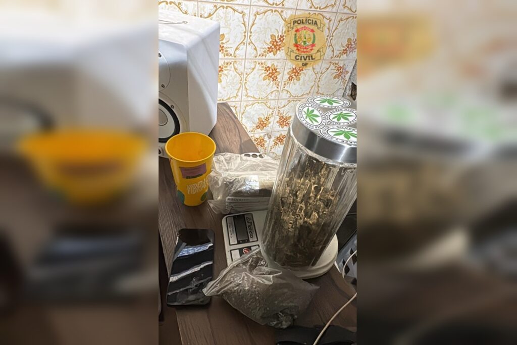 pcdf-prende-5-por-trafico-e-apreende-10-mil-comprimidos-de-ecstasy