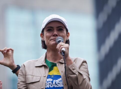 “voce-ja-fez-historia”,-diz-michelle-sobre-bolsonaro-apos-condenacao