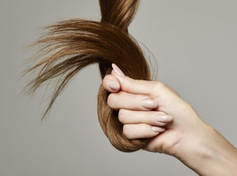 nutri-aponta-duas-sementes-poderosas-para-fortalecer-cabelos-e-unhas