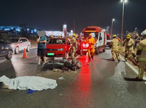 motociclista-morre-apos-colisao-violenta-contra-audi-q5-na-br-060