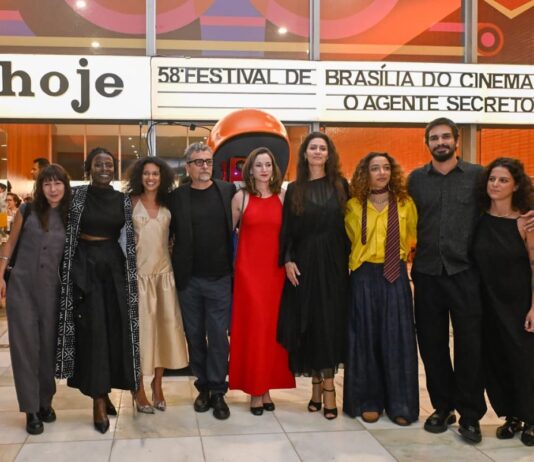 festival-de-brasilia-comeca-com-o-agente-secreto-ovacionado-e-falas-sobre-bolsonaro