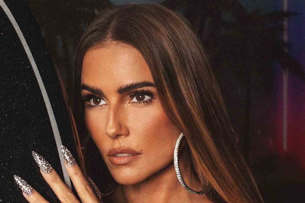 deborah-secco-reafirma-bissexualidade-e-fala-sobre-relacoes-afetivas