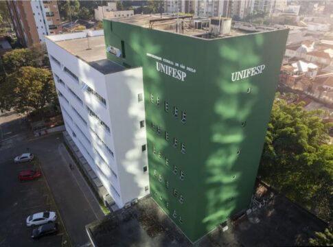 “vidas-pretas-matam”:-frase-racista-e-pichada-em-campus-da-unifesp
