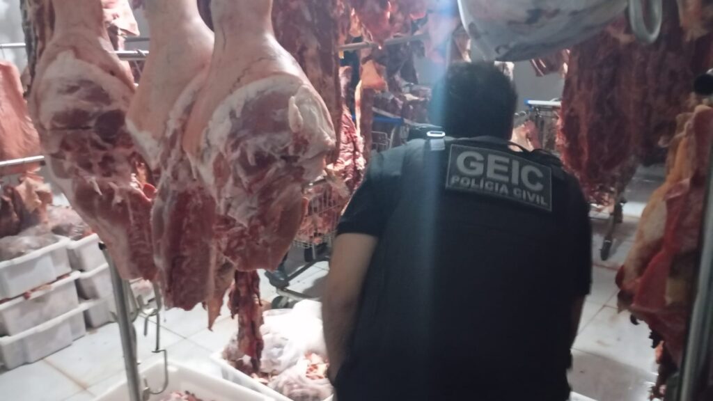 dono-de-acougue-irregular-e-preso-por-vender-carne-furtada-no-entorno