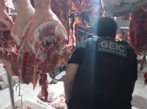 dono-de-acougue-irregular-e-preso-por-vender-carne-furtada-no-entorno