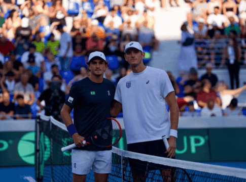 thiago-wild-perde-para-tsitsipas-e-duelo-da-copa-davis-esta-empatado