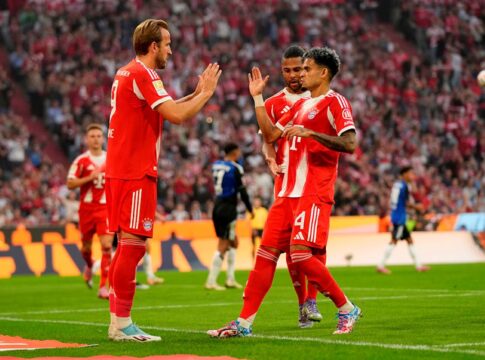 campeonato-alemao:-bayern-goleia-hamburgo-e-se-isola-na-lideranca