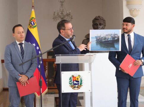 regime-maduro-acusa-eua-de-atacar-barco-de-pesca-da-venezuela