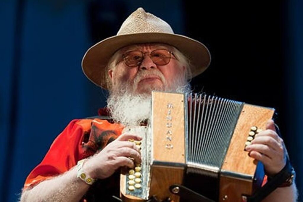artistas-lamentam-a-morte-de-hermeto-pascoal:-“anjo-dos-sons”