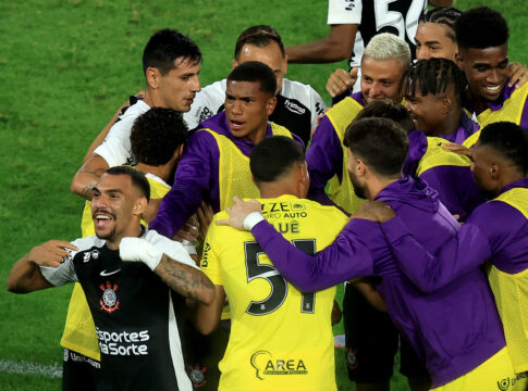 com-gol-de-matheuzinho,-corinthians-vence-o-fluminense-no-maracana