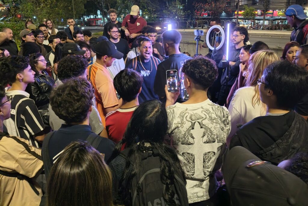 batalha-do-ana-rosa:-mcs-celebram-cultura-de-rua-em-duelo-de-rimas