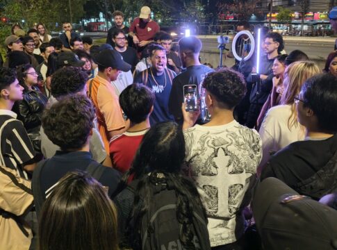 batalha-do-ana-rosa:-mcs-celebram-cultura-de-rua-em-duelo-de-rimas