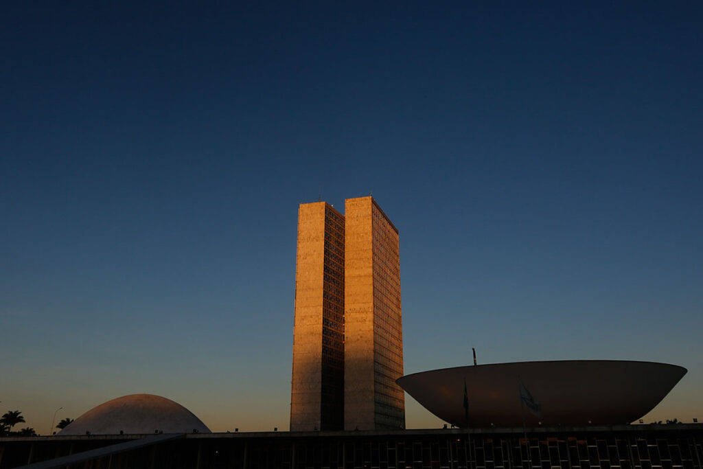 datafolha:-54%-rejeitam-anistia-a-bolsonaro-e-outros-39%-sao-favoraveis