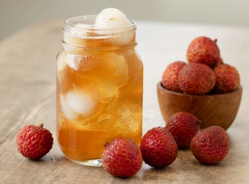 cha-de-lichia-e-anti-inflamatorio-e-rico-em-vitamina-c