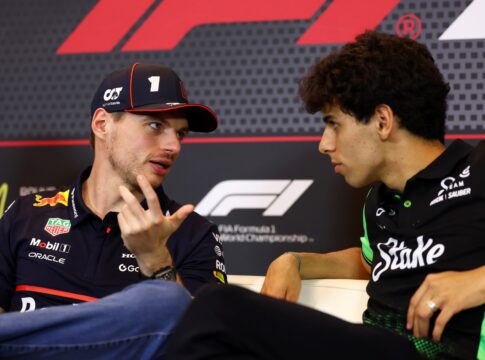 bortoleto-aprova-dupla-com-verstappen-na-formula-1:-“me-ajuda-muito”