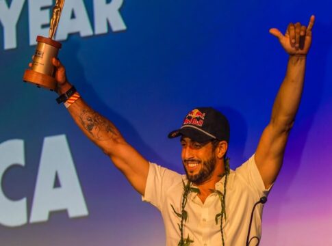 lucas-chumbo-e-eleito-o-surfista-do-ano-em-ondas-gigantes