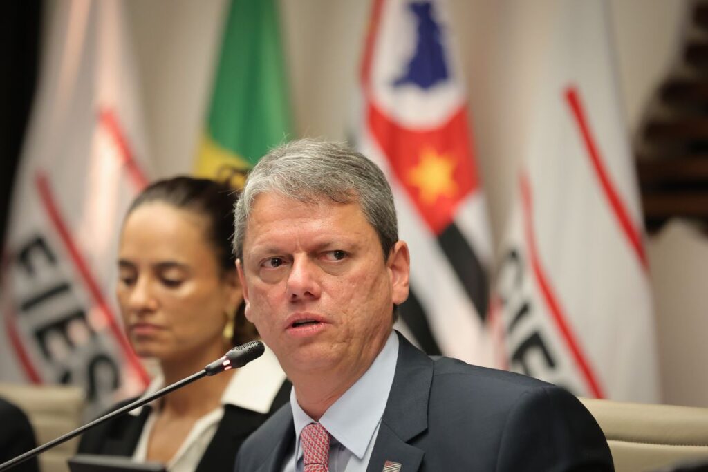 tarcisio-pede-a-moraes-para-visitar-bolsonaro-em-brasilia