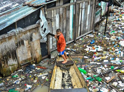 fiocruz-alerta-para-contaminacao-da-amazonia-por-plasticos