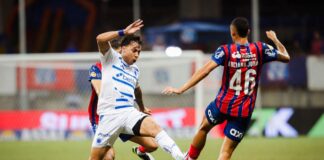 brasileirao:-cruzeiro-vence-bahia-de-virada-e-volta-a-vice-lideranca