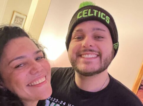 “algemado-como-bandido”,-diz-mae-de-jovem-detido-por-imigracao nos eua