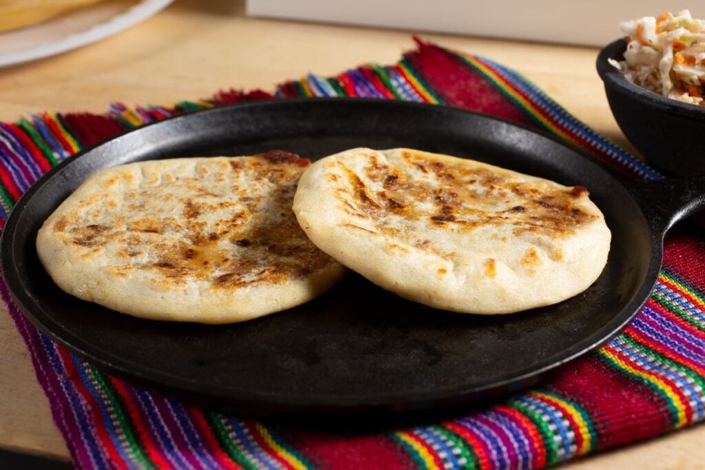 pao-feito-na-frigideira-em-5-minutos:-teste-a-receita-pratica-em-casa