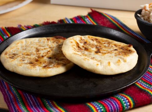 pao-feito-na-frigideira-em-5-minutos:-teste-a-receita-pratica-em-casa