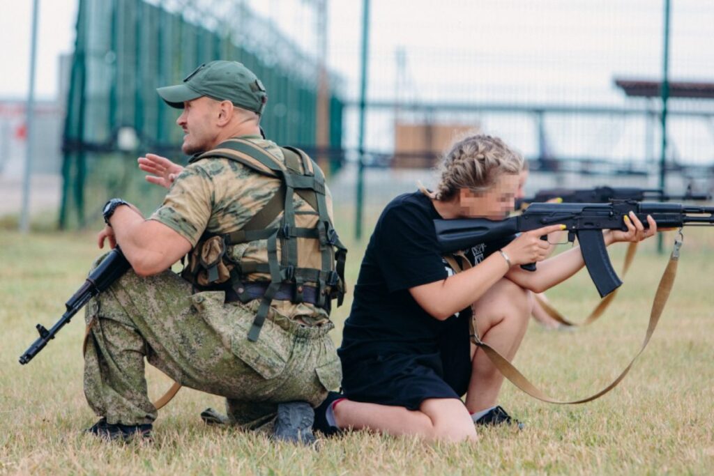russia-deporta-e-militariza-criancas-ucranianas,-denuncia-relatorio