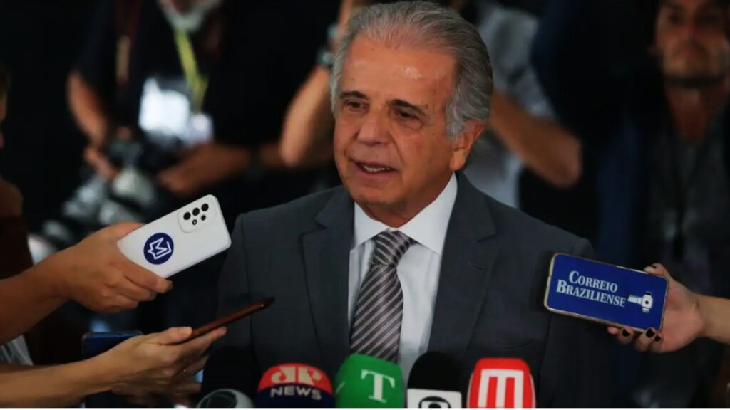ministro-da-defesa-diz-nao-se-preocupar-com-ameacas-dos-eua-ao-brasil