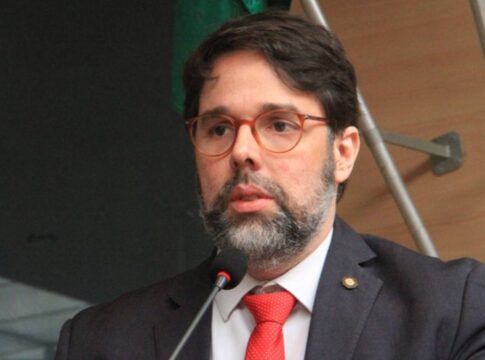 vereador-apadrinhado-de-valdemar-xinga-michelle-bolsonaro-de-“quenga”