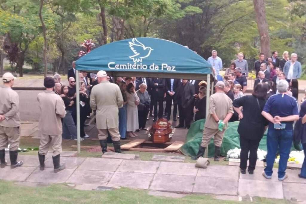 corpo-de-ex-delegado-geral-executado-no-litoral-e-enterrado-em-sp