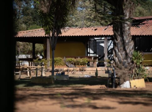 comissao-aponta-maus-tratos-em-filial-de-clinica-que-pegou-fogo-no-df