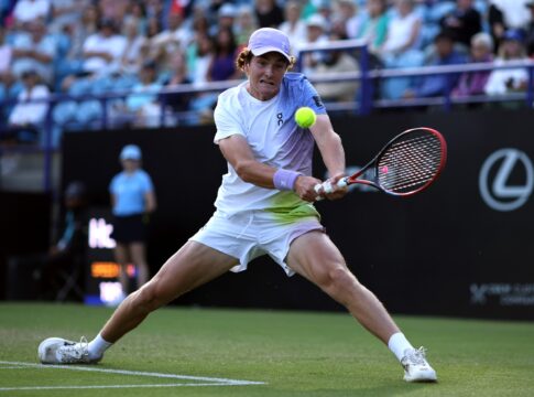 joao-fonseca-e-roger-federer-se-encontram-antes-da-laver-cup;-confira