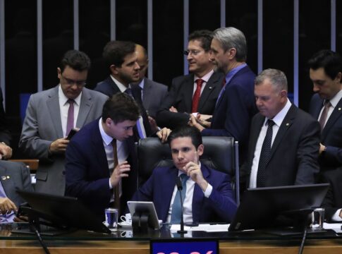 pec-da-blindagem-e-aprovada-por-deputados-e-vai-ao-senado 